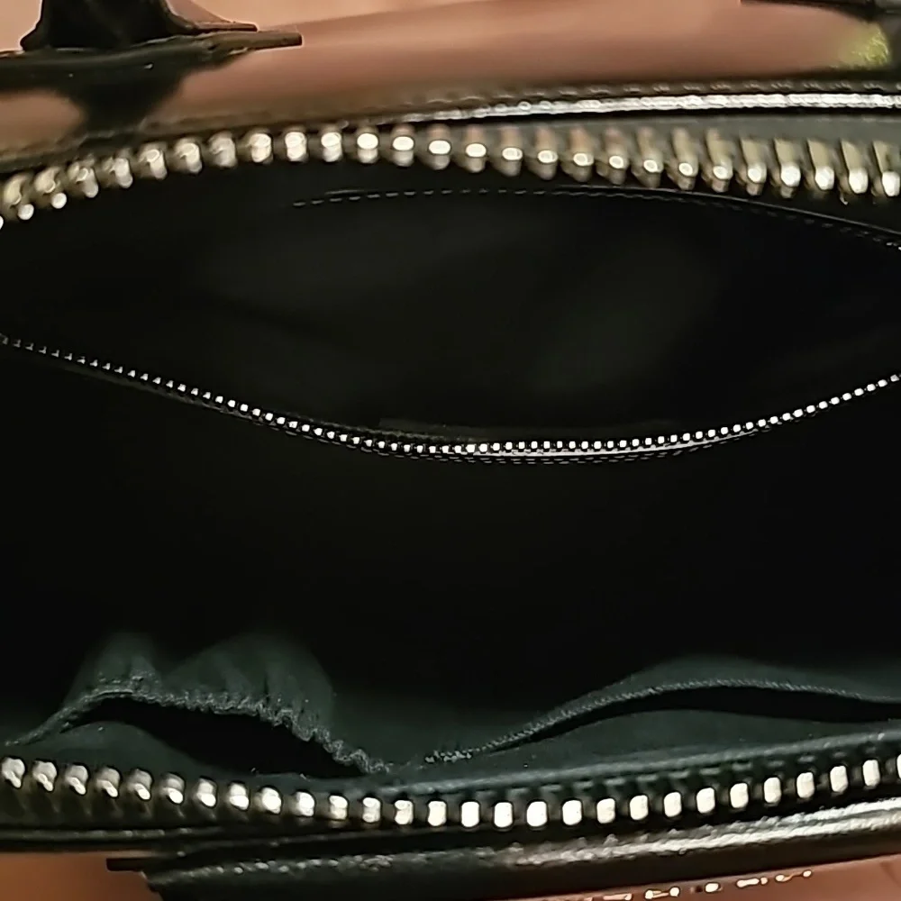 Authentic Givenchy Antigona Small in Smooth Black - Picture 10 of 16